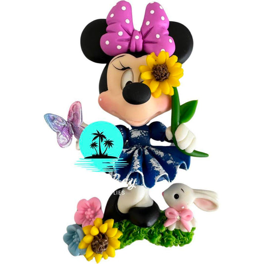 Miss mouse with flowers